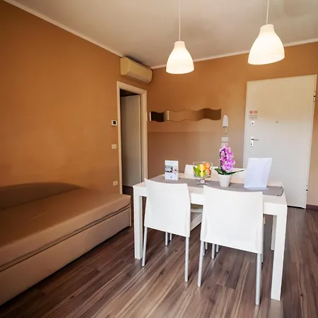 Acqua 2* Сирмионе