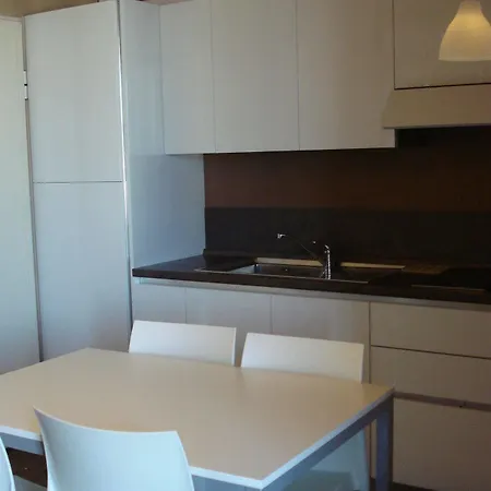 Acqua Aparthotel 2*