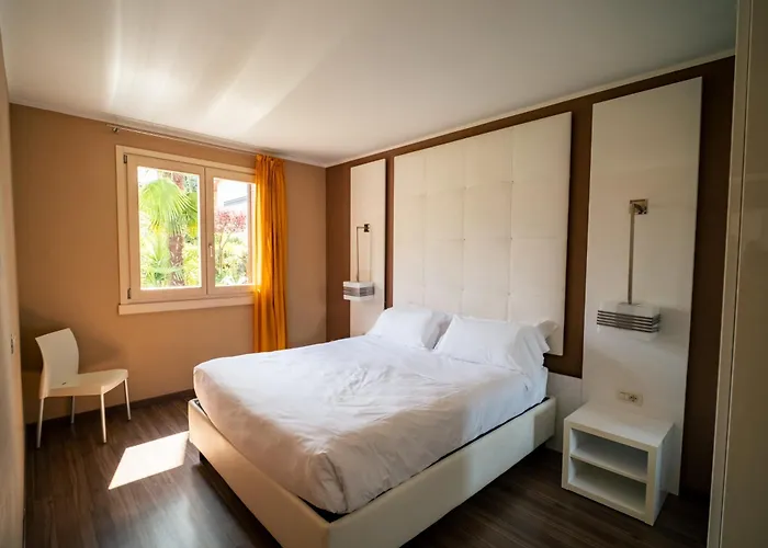 Aparthotel Acqua Sirmione
